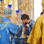 Высокопреосвященнейший Митрофан, Митрополит Мурманский и Мончегорский возглавил праздничную Божественную литургию в кафедральном соборе святого благоверного князя Александра Невского г. Симферополя в праздник Рождества Пресвятой Владычицы нашей Богородицы
