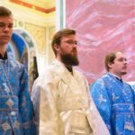 В  Неделю Крестопоклонную Митрополит Тихон возглавил Литургию в кафедральном Александро-Невского собора.