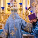 В  Неделю Крестопоклонную Митрополит Тихон возглавил Литургию в кафедральном Александро-Невского собора.
