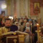 Воскресные богослужения в Александро-Невском кафедральном соборе в Неделю 17-ю по Пятидесятнице.