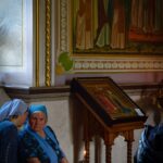 Утреня с чтением 12-ти Страстных Евангелий в кафедральном Свято-Александро-Невском соборе.
