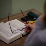В Просветительском центре святителя Гурия Таврического при Александро-Невском кафедральном соборе  прошло очередное занятие, посвящённое изучению Святого Писания