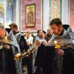 Утреня с чтением 12-ти Страстных Евангелий в кафедральном Свято-Александро-Невском соборе.