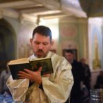 Богослужение в нижнем храме (во имя святителя Гурия, Архиепископа Таврического) в Крещенский сочельник.