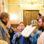 В  Неделю Крестопоклонную Митрополит Тихон возглавил Литургию в кафедральном Александро-Невского собора.