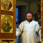 Богослужение в нижнем храме (во имя святителя Гурия, Архиепископа Таврического) в Крещенский сочельник.