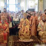 Митрополит Симферопольский и Крымский Лазарь совершил Пасхальную вечерню вторника Светлой седмицы в кафедральном Александро-Невском соборе г. Симферополя.
