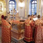 В канун праздника Воздвижения Честного и Животворящего Креста Господня епископ Ялтинский Нестор совершил всенощное бдение в кафедральном Александро-Невском соборе г. Симферополя.