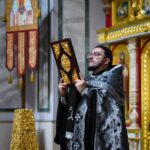 Утреня с чтением 12-ти Страстных Евангелий в кафедральном Свято-Александро-Невском соборе.