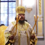 В Неделю 5-ю по Пятидесятнице, праздник Тихвинской иконы Божией Матери епископ Каллиник совершил Божественную литургию в кафедральном Александро-Невском соборе г.Симферополя.