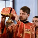В праздник Всемирного Воздвижения Честного и Животворящего Креста Господня, Глава Крымской Митрополии, Высокопреосвященнейший Митрополит Симферопольский и Крымский Лазарь, возглавил Божественную литургию в кафедральном Свято-Александро-Невском соборе г. С