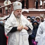 В ПРАЗДНИК КРЕЩЕНИЯ ГОСПОДНЯ МИТРОПОЛИТ СИМФЕРОПОЛЬСКИЙ И КРЫМСКИЙ ЛАЗАРЬ ВОЗГЛАВИЛ БОЖЕСТВЕННУЮ ЛИТУРГИЮ В СВЯТО-АЛЕКСАНДРО-НЕВСКОМ КАФЕДРАЛЬНОМ СОБОРЕ Г. СИМФЕРОПОЛЯ.