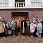На территории кафедрального Свято-Александро- Невского собора г. Симферополя прошла благотворительная ярмарка посвящённая дню памяти святителя Николая Чудотворца.