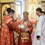 Митрополит Симферопольский и Крымский Лазарь возглавил Литургию в кафедральном Александро-Невском соборе  в праздник Происхождения Честных Древ Животворящего Креста Господня.