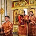 В ПРАЗДНИК ПРОИСХОЖДЕНИЯ ЧЕСТНЫХ ДРЕВ ЖИВОТВОРЯЩЕГО КРЕСТА ГОСПОДНЯ ЕПИСКОП БАХЧИСАРАЙСКИЙ КАЛЛИНИК ВОЗГЛАВИЛ ЛИТУРГИЮ В АЛЕКСАНДРО-НЕВСКОМ КАФЕДРАЛЬНОМ СОБОРЕ Г. СИМФЕРОПОЛЯ